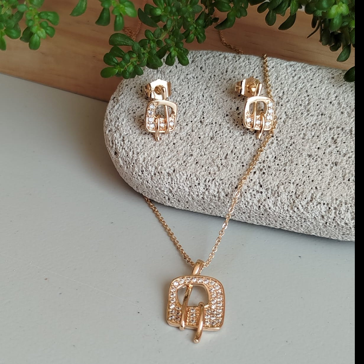 Set  Collar y Arete Lival