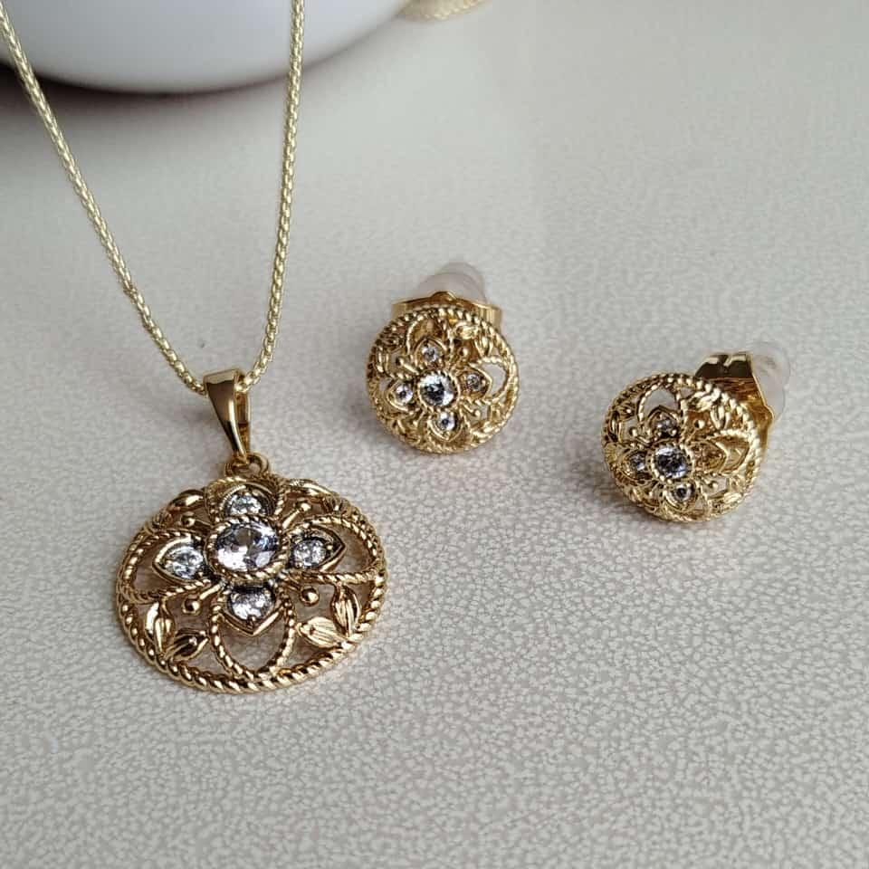 Collar Universo Floral Vintage