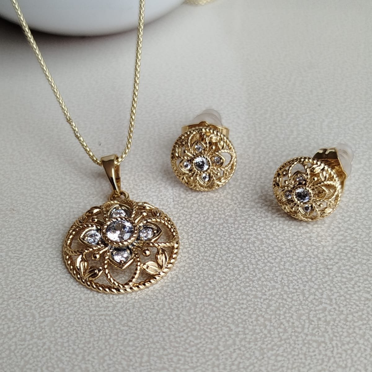 Collar Universo Floral Vintage