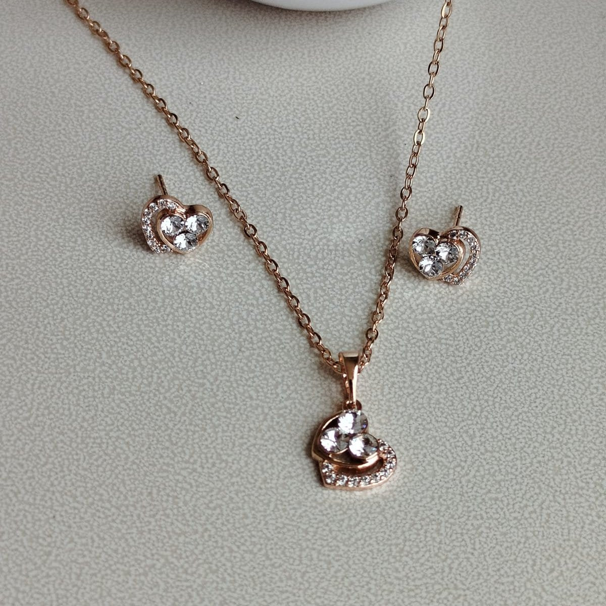 Collar Corazon Blanco Paz