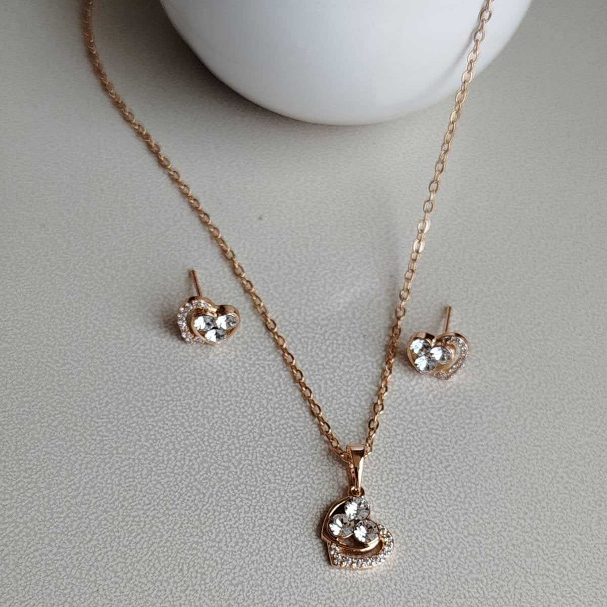 Collar Corazon Blanco Paz